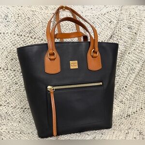 Dooney & Bourke Black Large Raleigh Shopper Tote